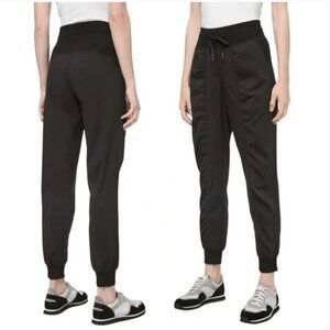 Lululemon Black Dance Studio Jogger Mid Rise Size 2